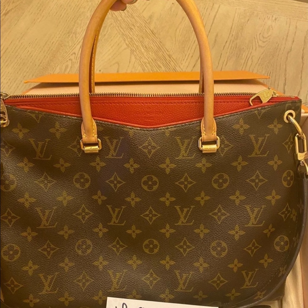 Louis Vuitton pallas mm